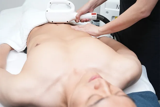 セレクト5ヶ所ではへそ周りも人気です!